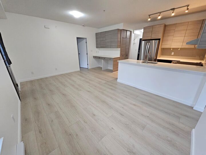 Property Photo:  6965 Hastings Street 32  BC V5B 1S9 