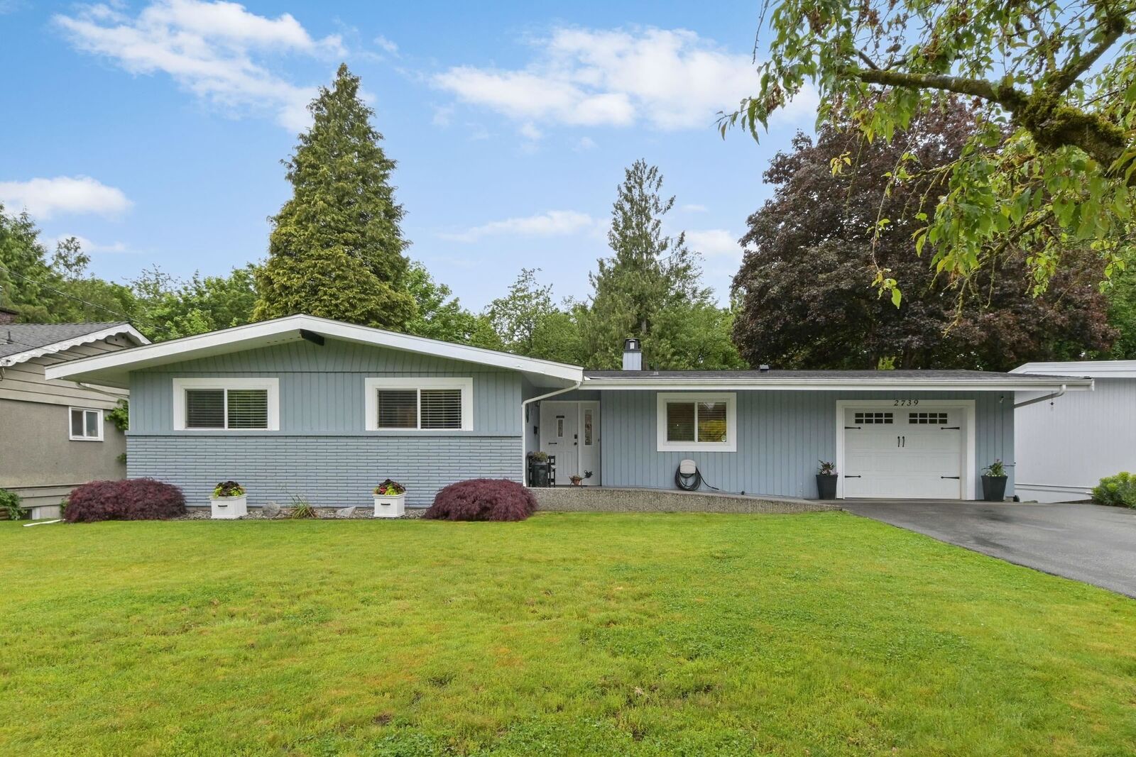 Property Photo: 2739 Sheffield Way BC V2S 4B7
