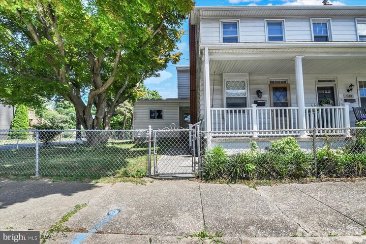Property Photo:  632 Highland Street  PA 17113 