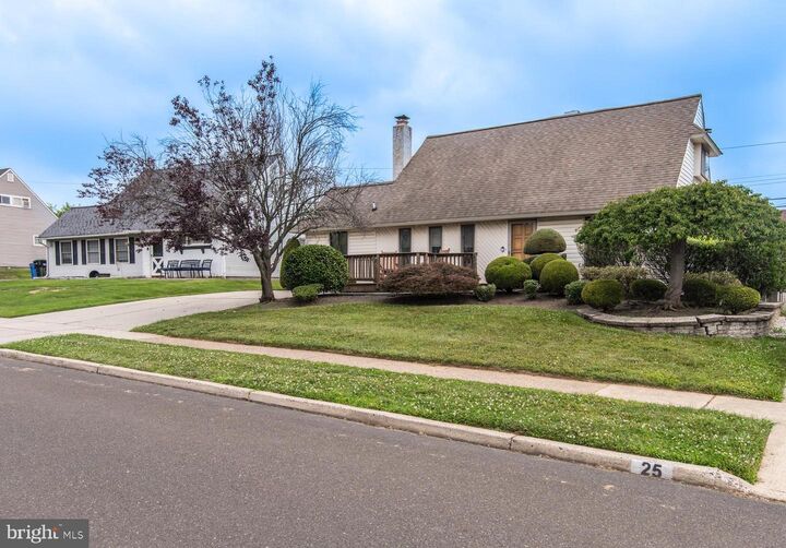 Property Photo:  23 Begonia Lane  PA 19054 