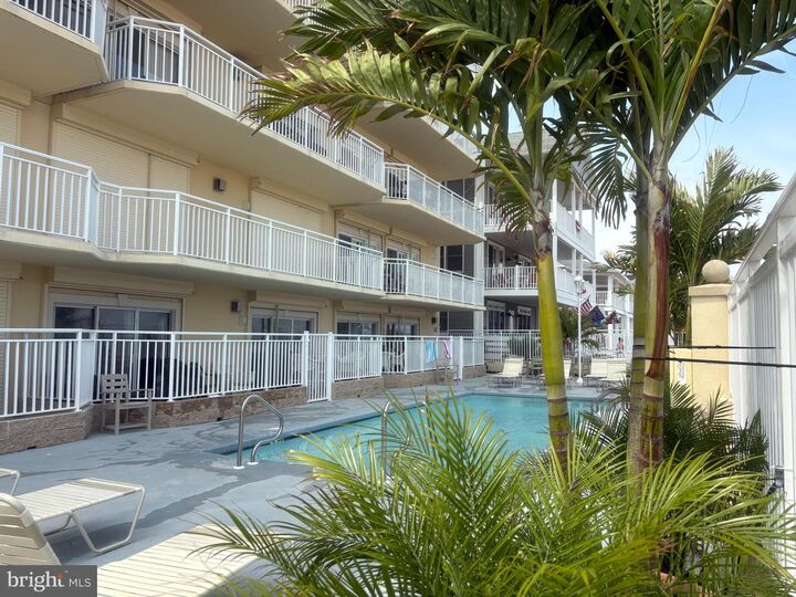 Property Photo:  1209 Atlantic Avenue 302  MD 21842 