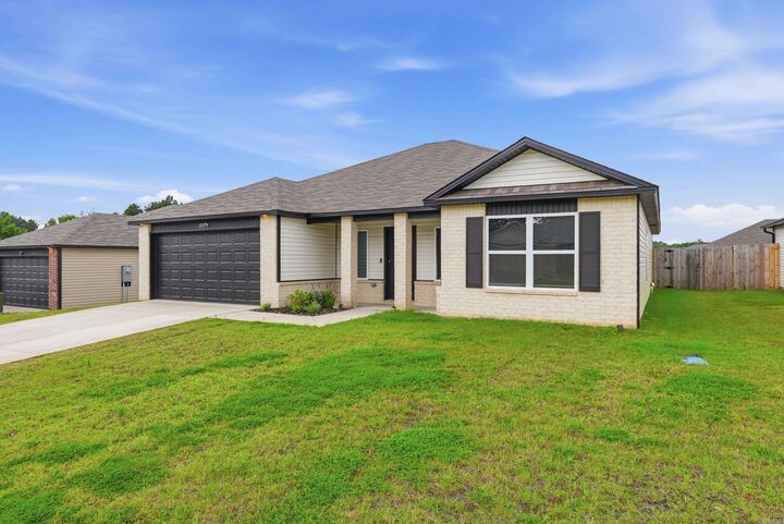 Property Photo: 1375 Meadows Drive AR 72019