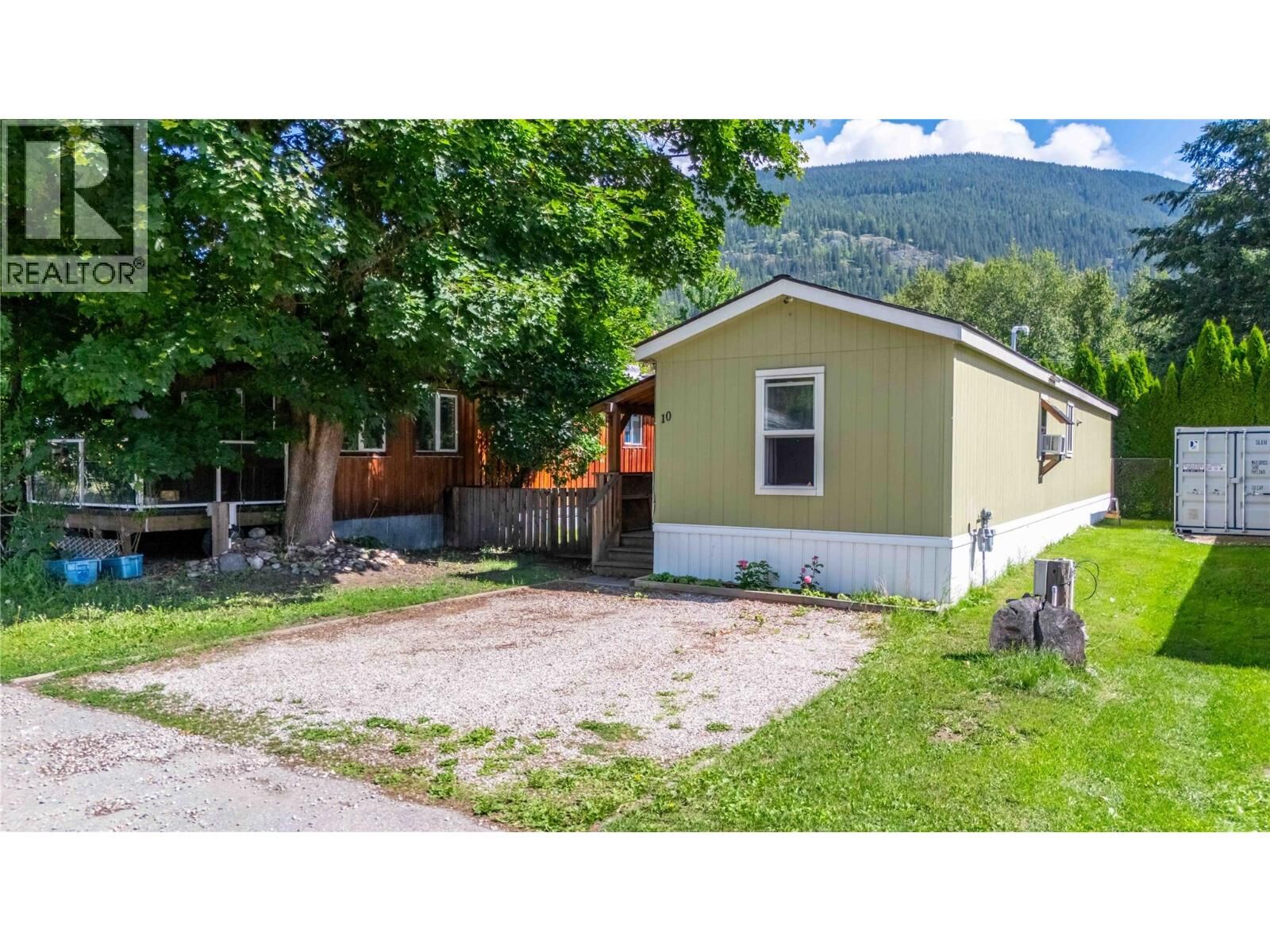 Property Photo: 318 Humbert Street 10 BC V0E 2S0