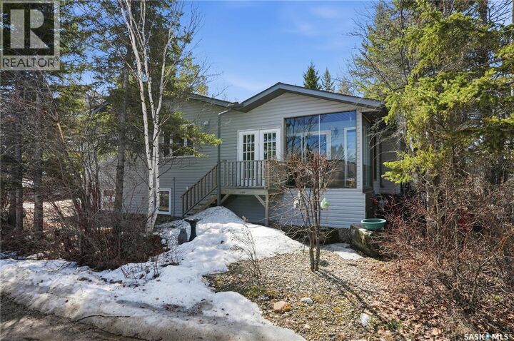 Property Photo:  205 Bay Drive W  SK S0J 0N0 