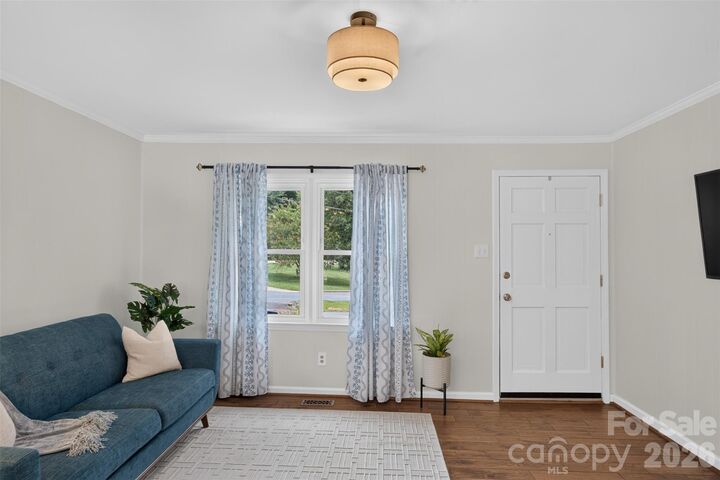 Property Photo: 835 Edgewater Drive NC 28012