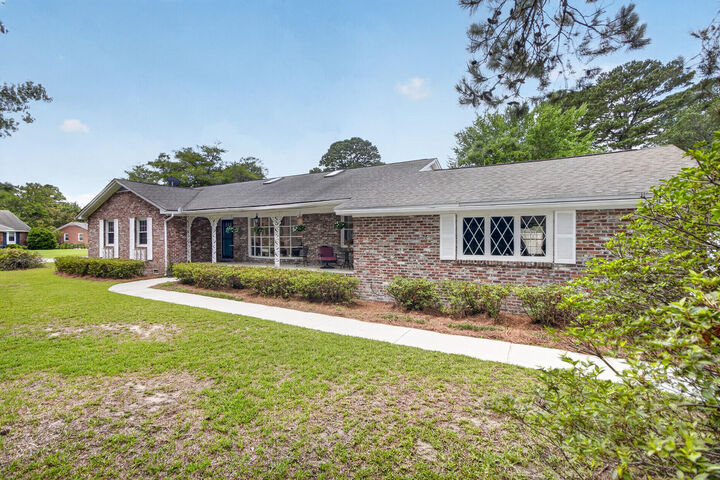 Property Photo:  403 Rotherwood Drive  SC 29407 