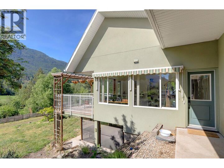 Property Photo: 4375 97 Highway BC V0E 1W1