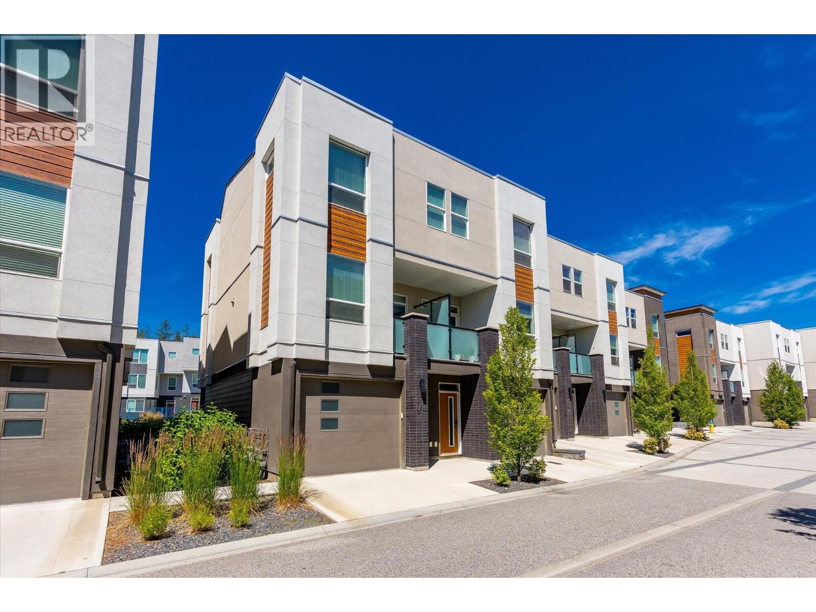 Property Photo: 610 Academy Way 367 BC V1V 0E8