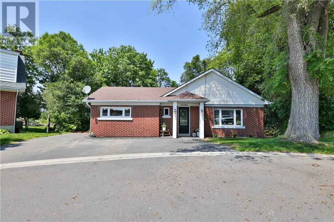 Property Photo:  394 Wellington Heights  ON P3E 3V7 