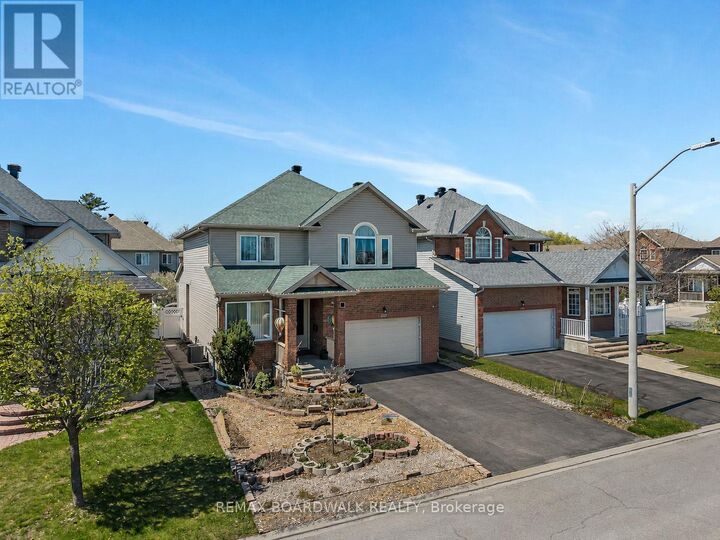 Property Photo:  102 Mosswood Court  ON K1V 0N6 