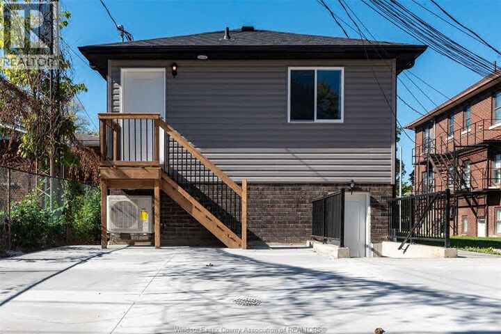 Property Photo:  912 Hall Avenue A2-Room2  ON N9A 2M5 