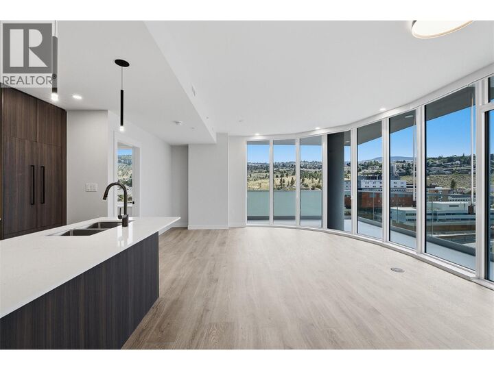 460 Nicola Street 1806 — photo 1