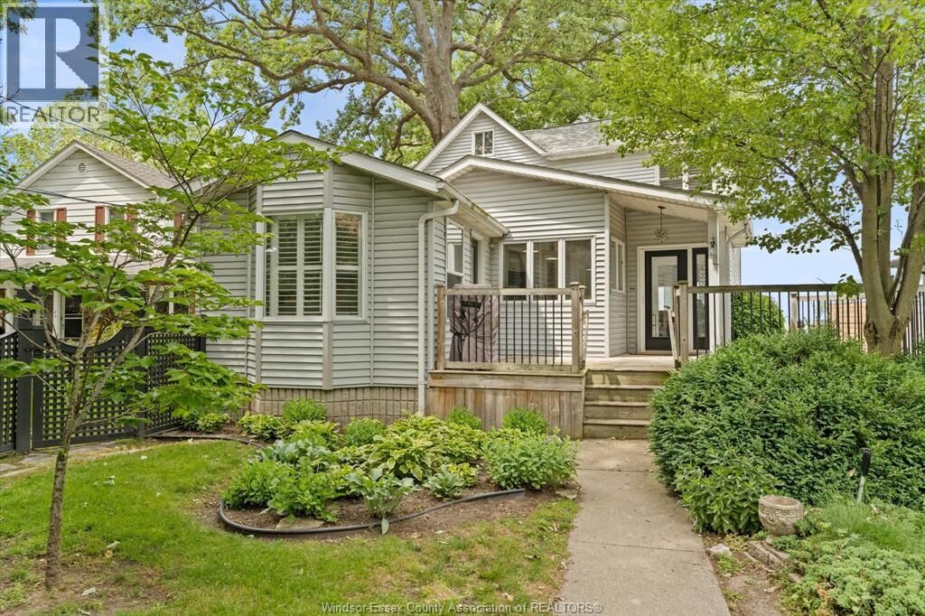 Property Photo:  12746 Riverside Drive  ON N8N 1A3 