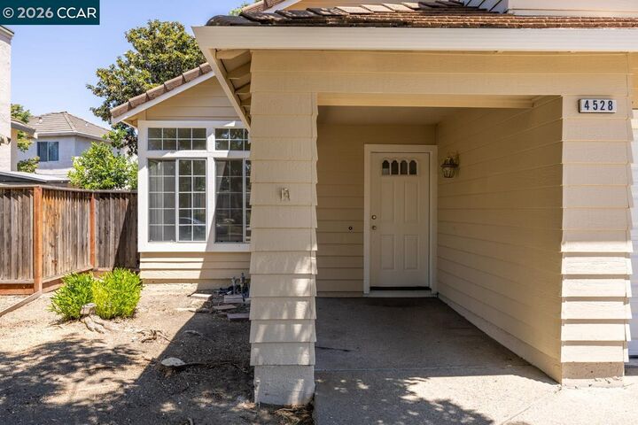 Property Photo:  4528 Knollpark Cir  CA 94531 