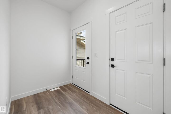Property Photo:  2031 Callihoo Link SW  AB T6W 4W4 