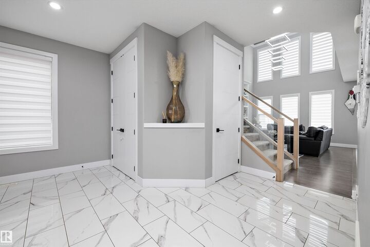 Property Photo:  714 Ebbers Place NW  AB T5Y 3V3 