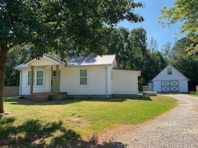 Property Photo:  5919 River Road  GA 30542 