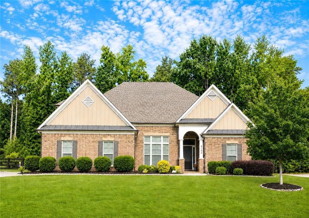 Property Photo:  6130 Bentley Commons Drive  GA 30040 