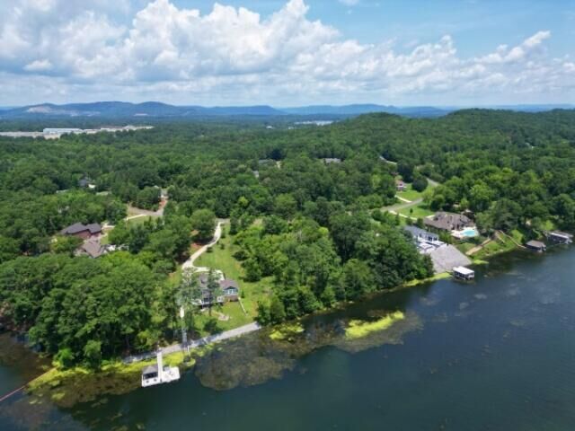 Property Photo:  207 Redstone Drive  AL 35769 