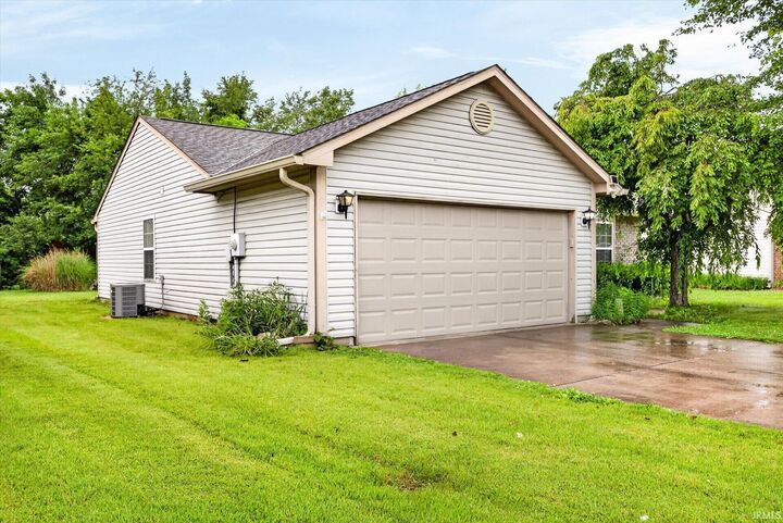 Property Photo:  5811 W Waterstone Trace  IN 47403 