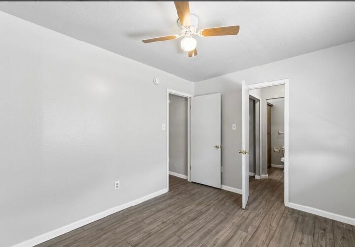 Property Photo:  1401 SW E Ave  OK 73501 