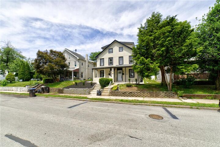 Property Photo:  1715 Willow Street  PA 19401 