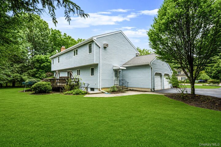 Property Photo:  3 Liberty Lane  NY 11764 