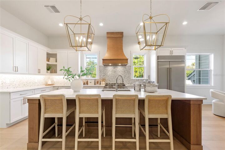 Property Photo:  4311 W Sevilla Street  FL 33629 