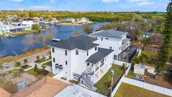 Property Photo:  220 90th Avenue NE  FL 33702 