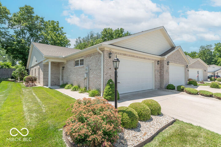 Property Photo:  3391 Lukes Way  IN 46143 