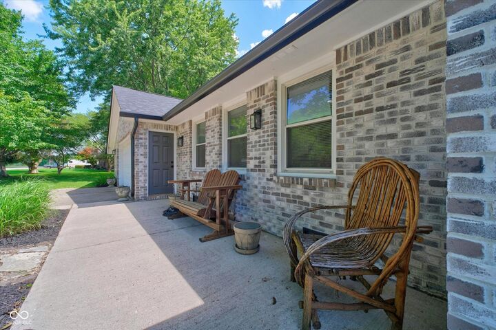 Property Photo:  1492 Woodscliff Drive  IN 46012 