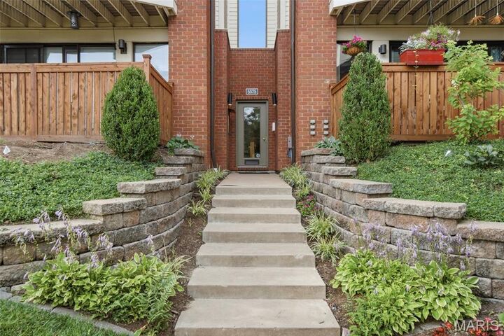 Property Photo:  5575 Waterman Boulevard C  MO 63112 
