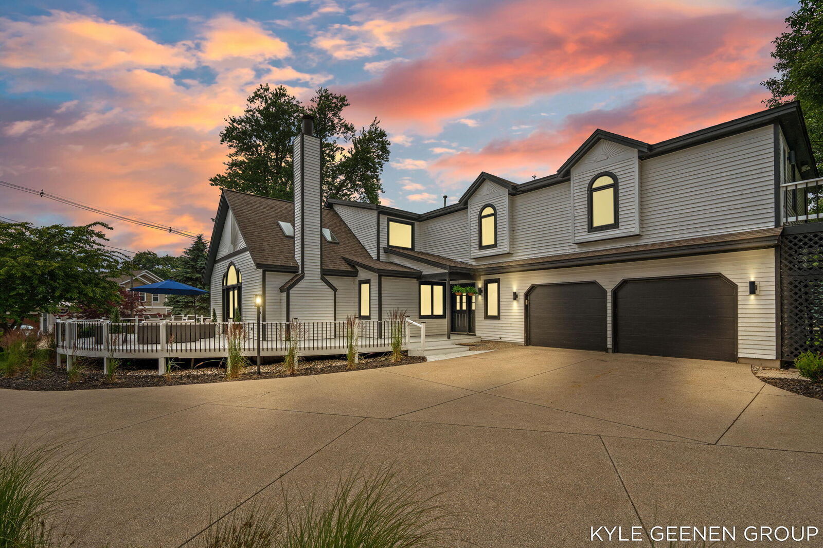 Property Photo: 1729 Waukazoo Drive MI 49424