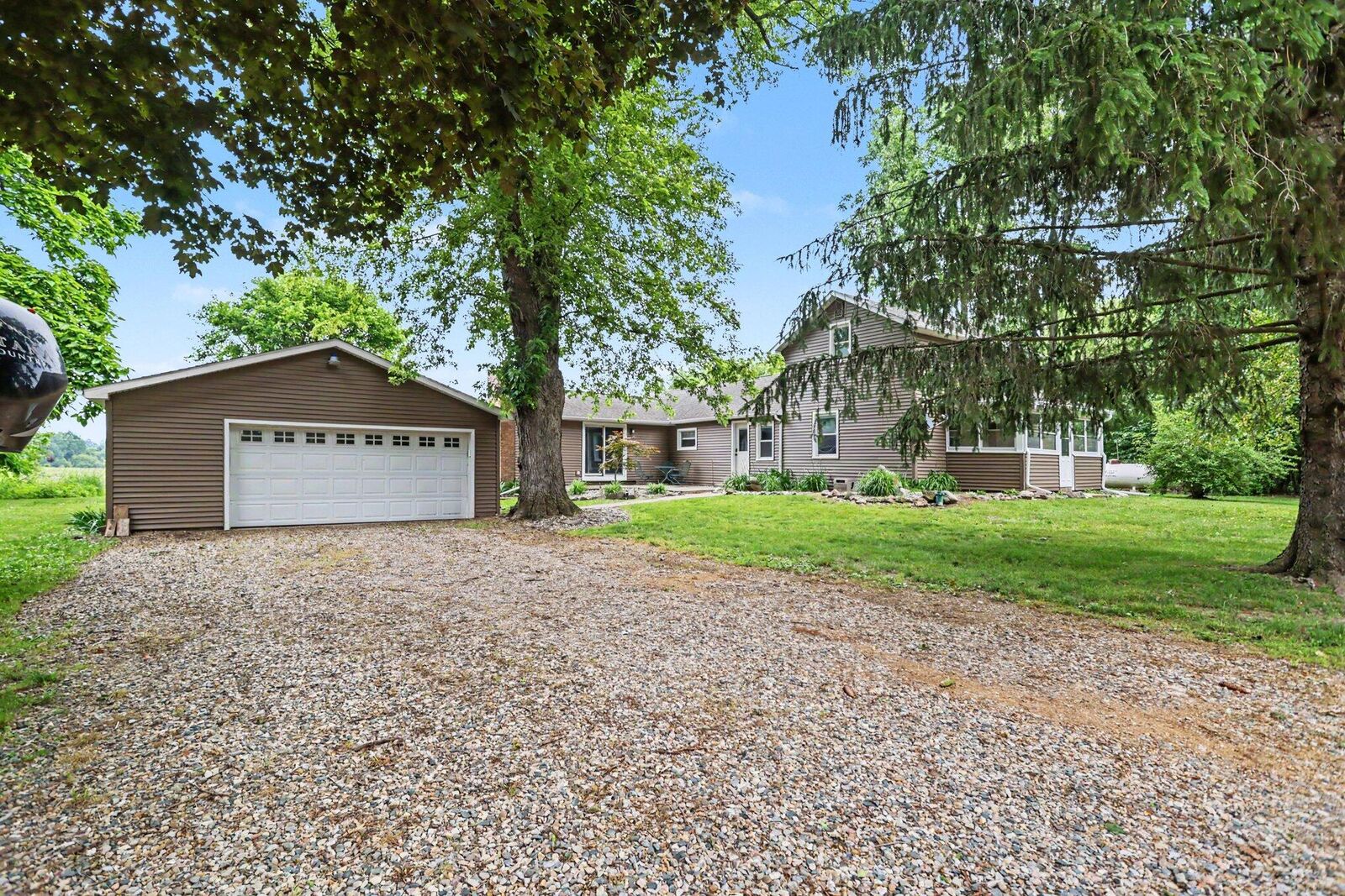 Property Photo: 22945 B Drive N MI 49068