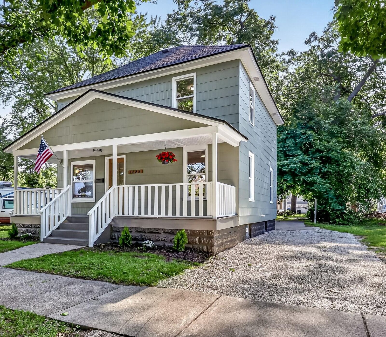 Property Photo:  1688 Hoyt Street  MI 49442 