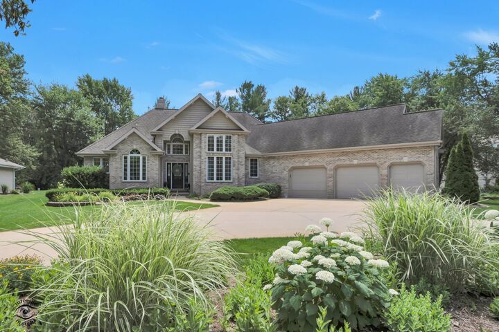 Property Photo: 1749 Bittersweet Drive IL 60964