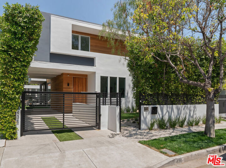Property Photo:  436 Norwich Drive  CA 90048 