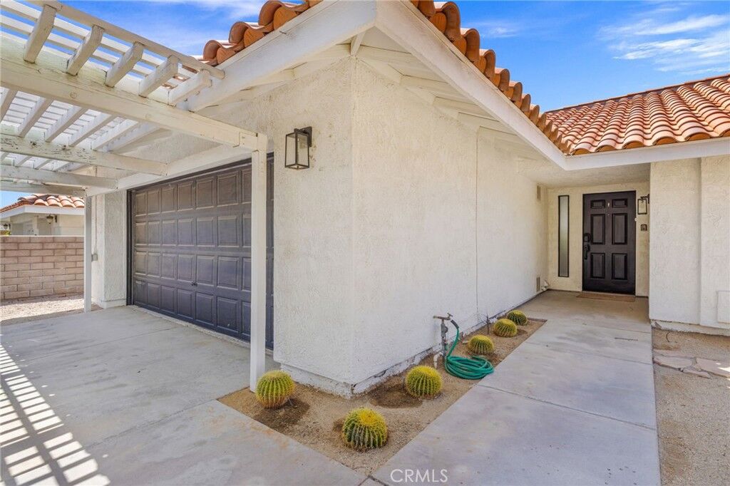 Property Photo:  1489 E Francis Drive  CA 92262 