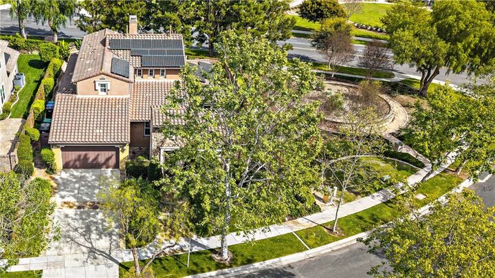 Property Photo:  28 Drackert Lane  CA 92694 