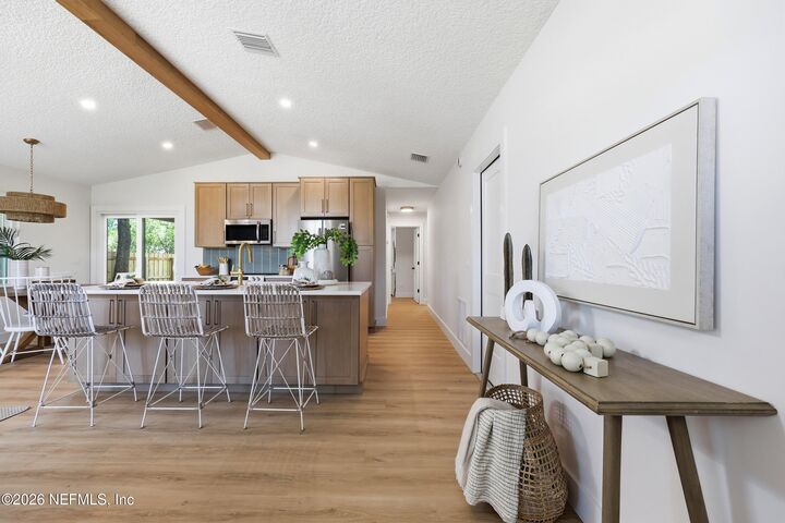 Property Photo:  612 Lower 8th Avenue S  FL 32250 