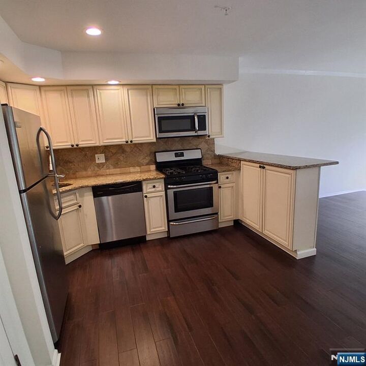 Property Photo:  2014 Hawthorne Lane  NJ 07430 