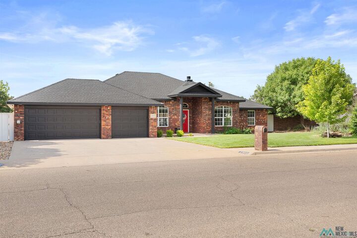 Property Photo:  2009 Kearny Boulevard  NM 88101 