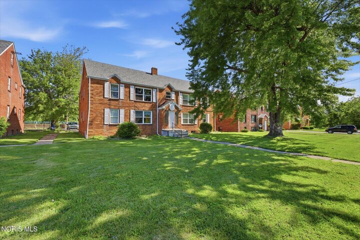 Property Photo:  1384 N Cove Boulevard  OH 43606 