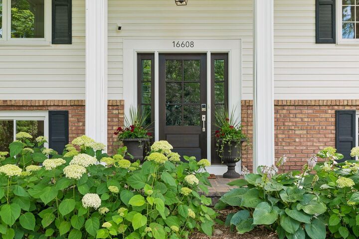Property Photo:  16608 Eagle Ridge Drive  MN 55345 