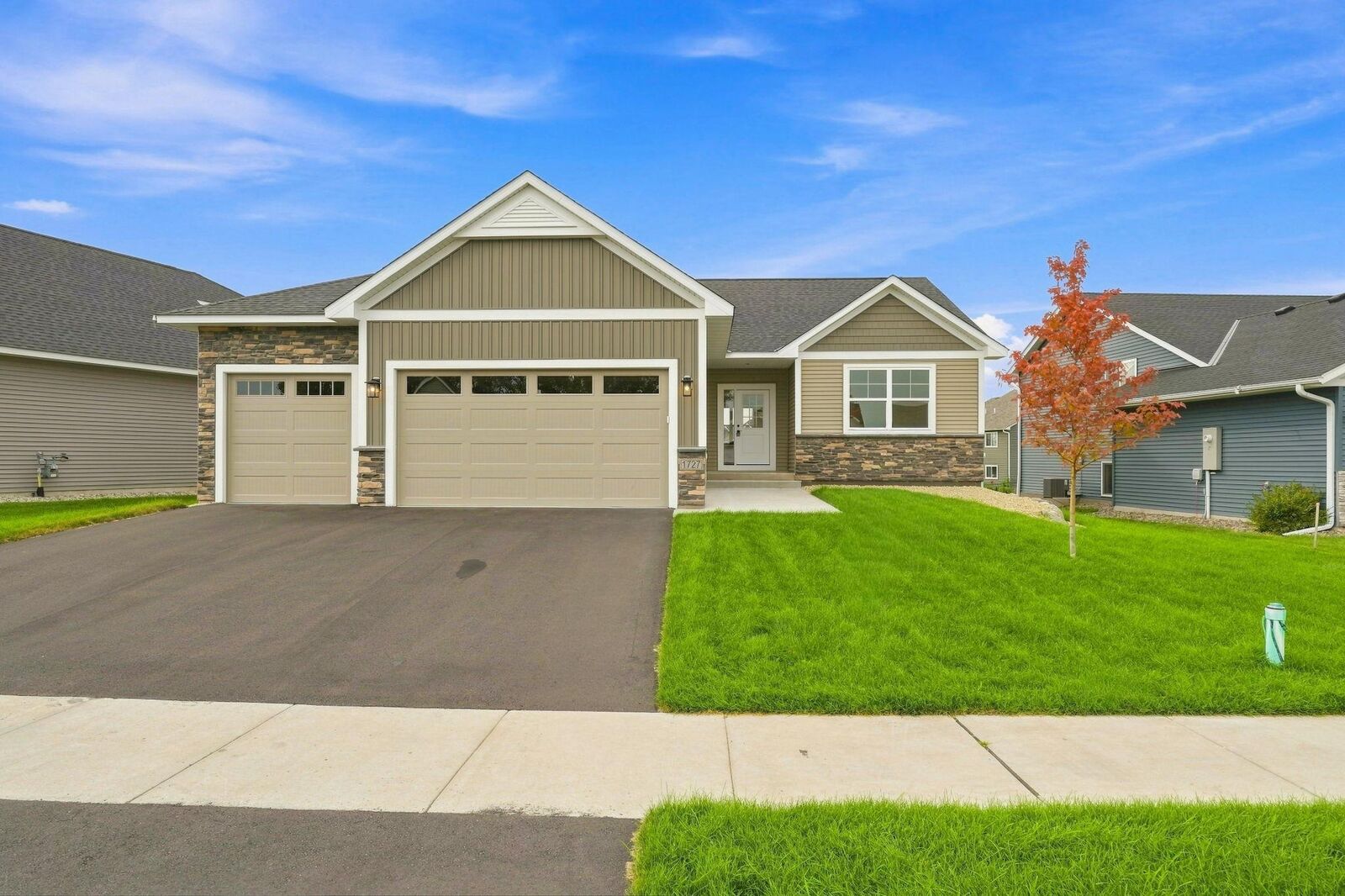 Property Photo: 1727 Spruce Street MN 55024