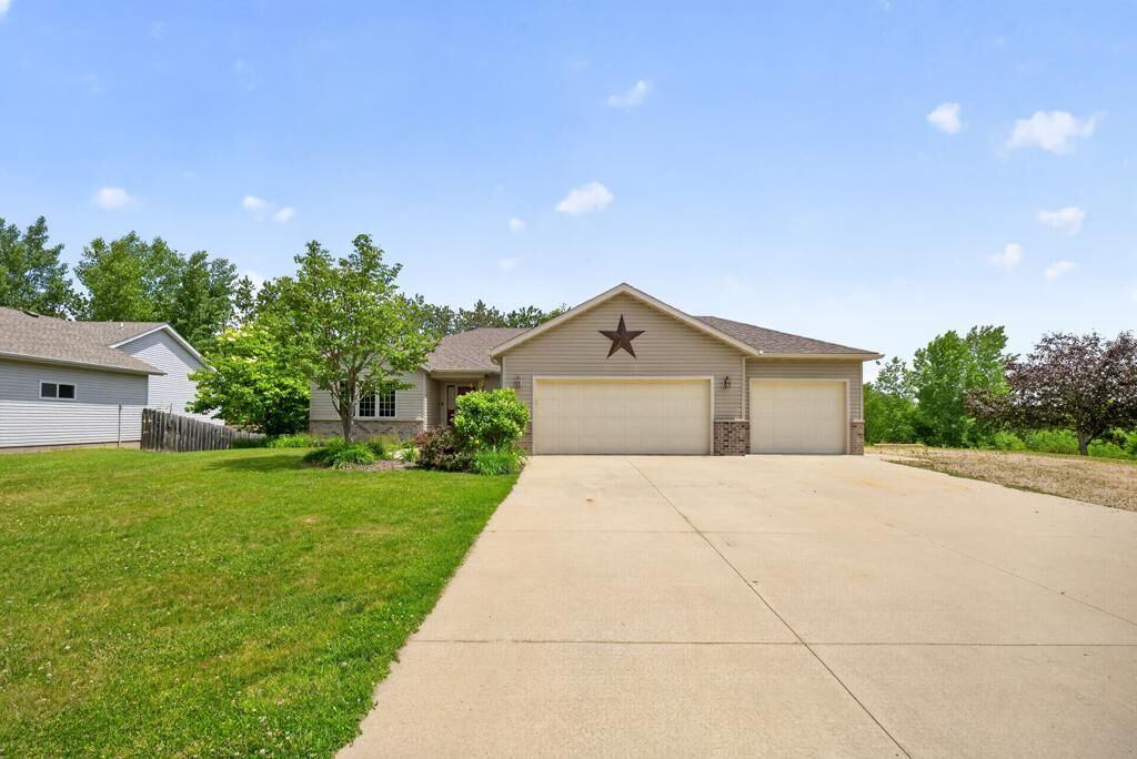 Property Photo:  470 Christina Court  MN 55991 