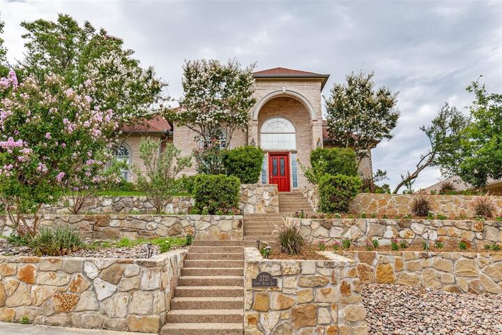 Property Photo:  2721 Gold Rush Lane  TX 75007 