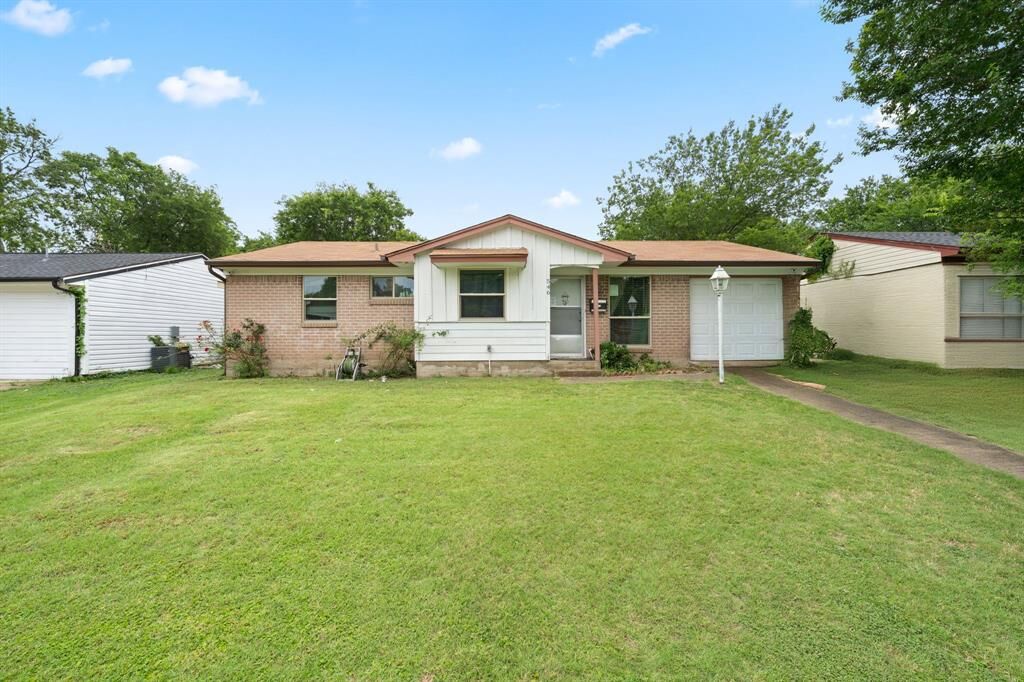 Property Photo:  546 Sun Valley Drive  TX 75116 