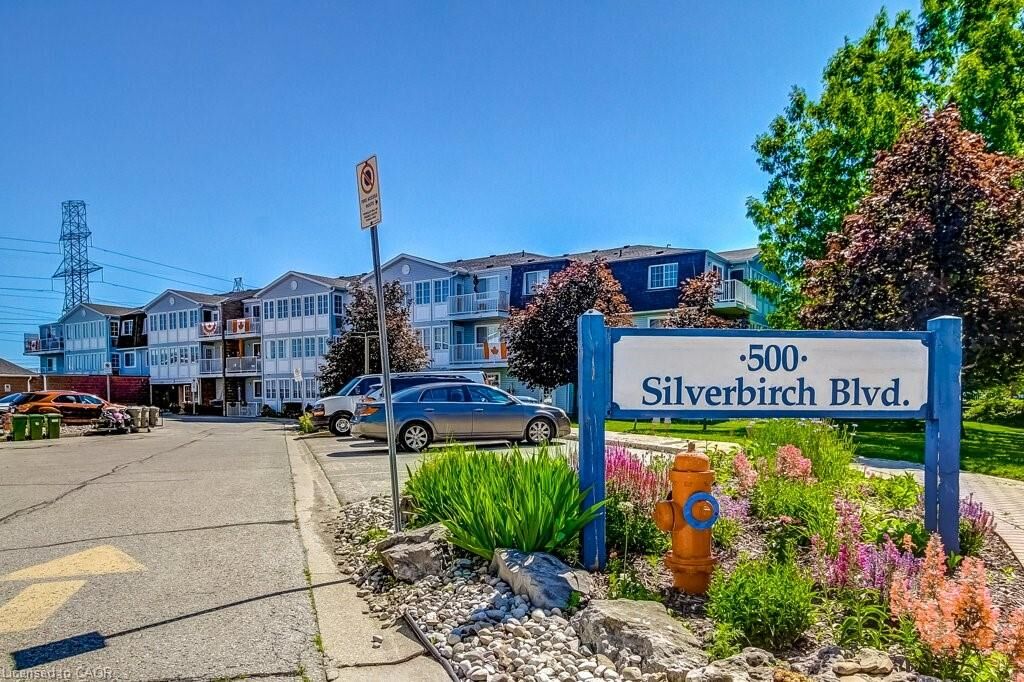 Property Photo:  500 Silverbirch Boulevard 203  ON L0R 1W0 