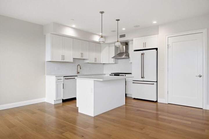 Property Photo:  40 Westmoreland St 8  MA 02124 